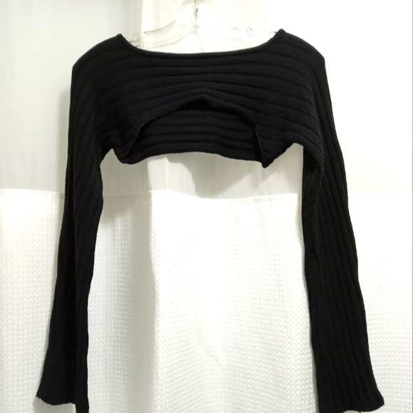 Dynamite cropped bell sleeve sweater. Xxs. Good Used condition.  Worn once. - Picture 1 of 7
